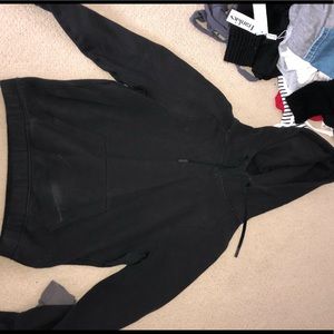 lululemom sweatshirt